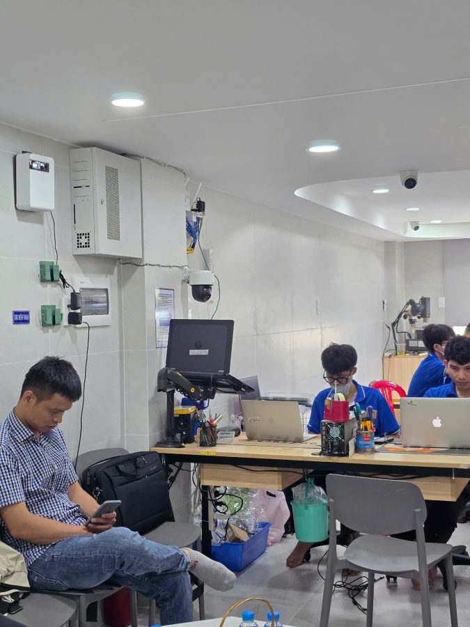 Dịch vụ thay linh kiện ngồi chờ lấy liền tại Hiển Laptop