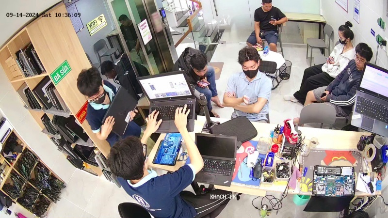 Man-hinh-macbook-pro-khong-len