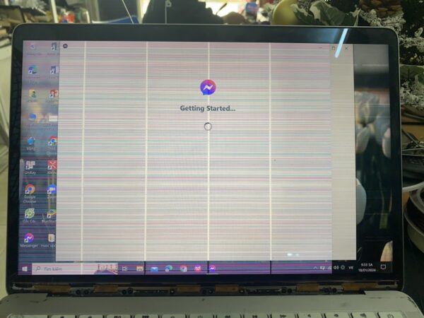 Dịch vụ thay và sửa màn hình Macbook bị sọc Tp.hcm