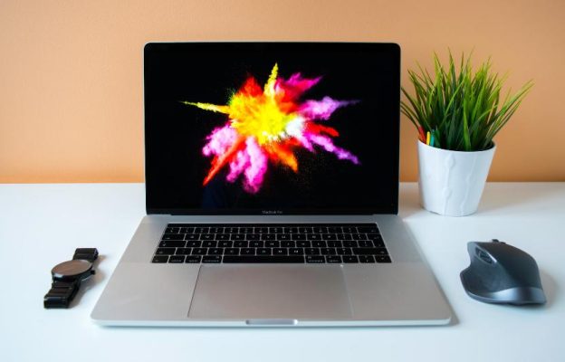 Thay Màn Hình MacBook Pro 15-inch A1707 (2016–2017)