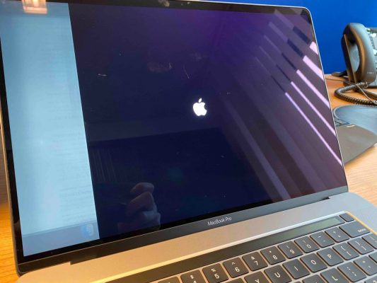 Thay Màn Hình MacBook Pro 16-inch A2141 (2019) Zin nhập khẩu chất lượng cao