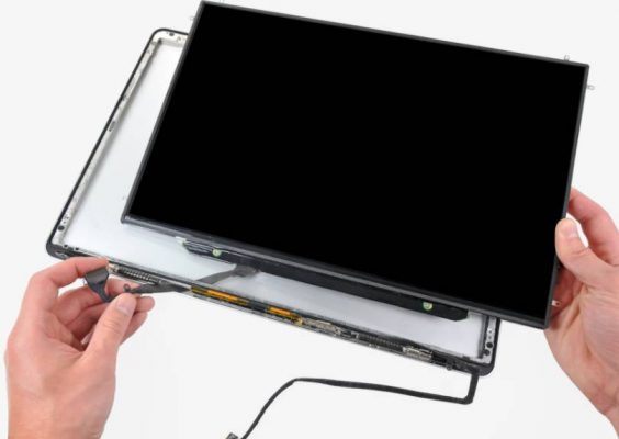 thay-man-hinh-macbook-564x400-1